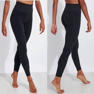 Alo Yoga Alosoft lounge 7/8 legging in black sz M